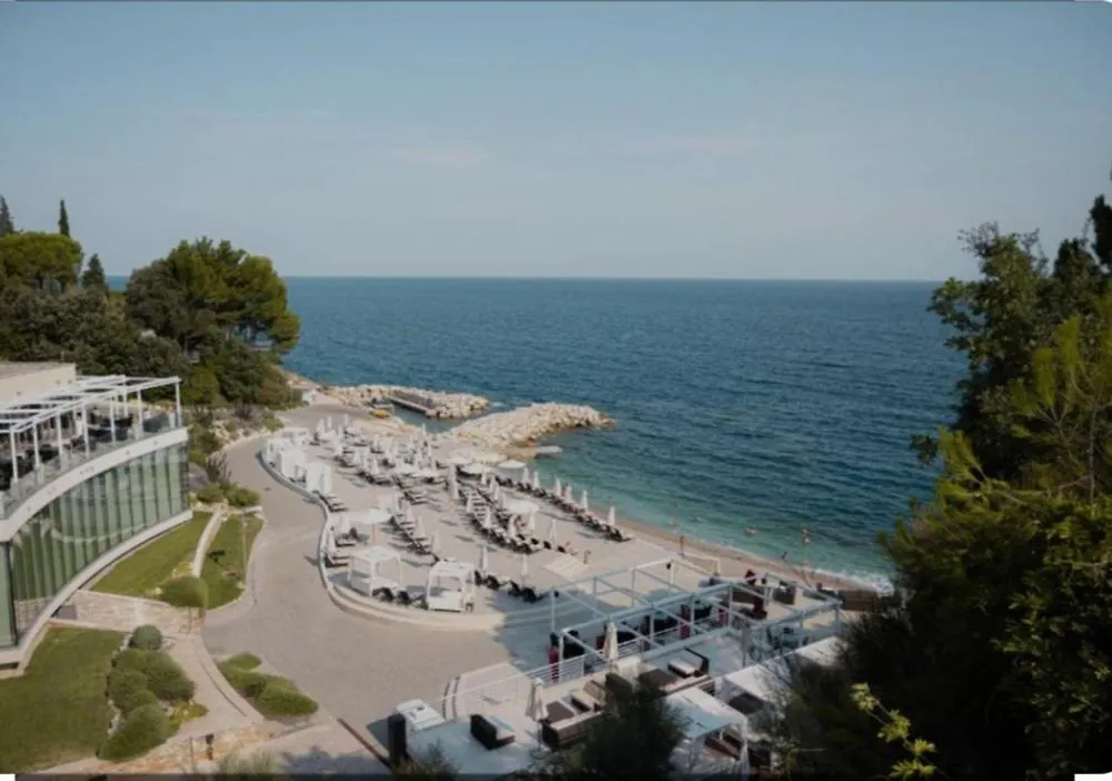 Skiper Voiage Savudrija Croatia